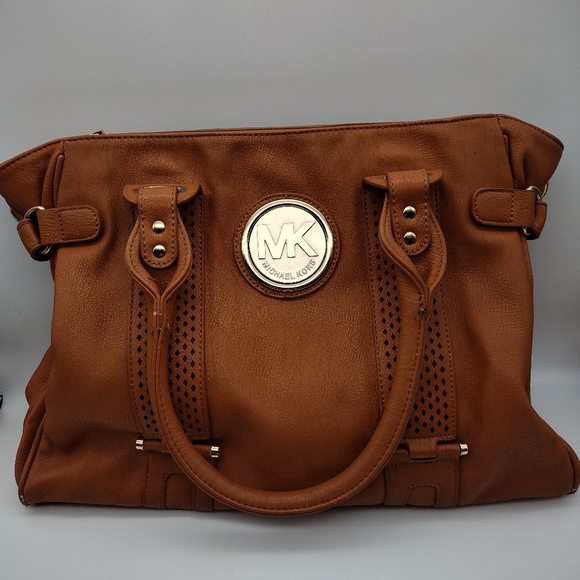 Michael Kors Handbags - Michael Kors Light Brown Leather Totebag/Handbag Purse